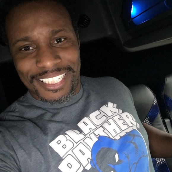 Profile Picture of Melrick Bogier (@mbogier) on Poshmark