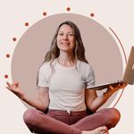 Profile Picture of Michaela | Yogabusiness & Marketing (@yogischerfolgreich) on Instagram