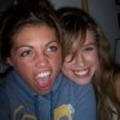 Profile Picture of Holly Roberts (@HahaHollyRobert) on Twitter