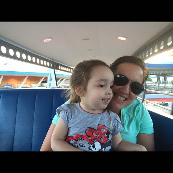 Profile Picture of Holly Spayde (@hollyspayde) on Poshmark