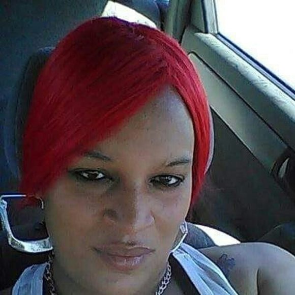 Profile Picture of Samantha Canterberry (@imthatshit314) on Poshmark