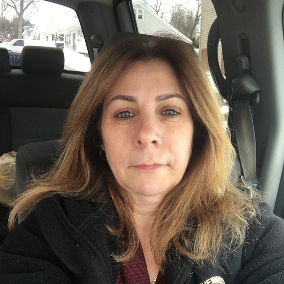 Profile Picture of Deolinda Hart (@deolindahart) on Poshmark