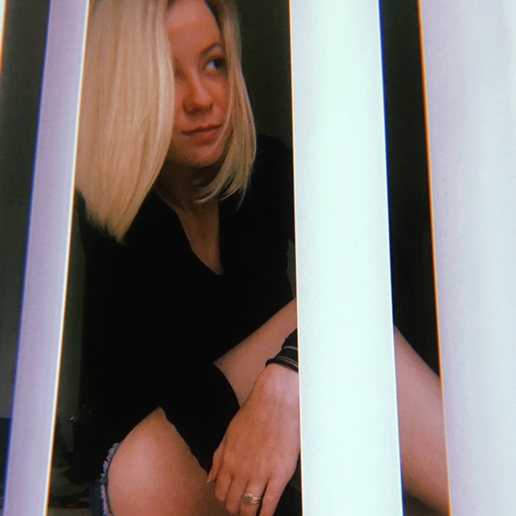 Profile Picture of Krystal Lowery (@kalowery4) on Poshmark