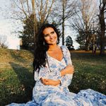 Profile Picture of Emily Schmidt Riddle | KY Decorator + Cozy Vintage Home Inspo (@gatheredliving) on Instagram