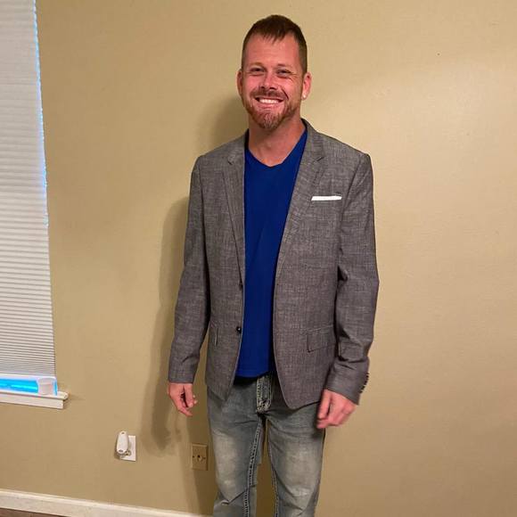 Profile Picture of Aaron Teel (@teel82) on Poshmark