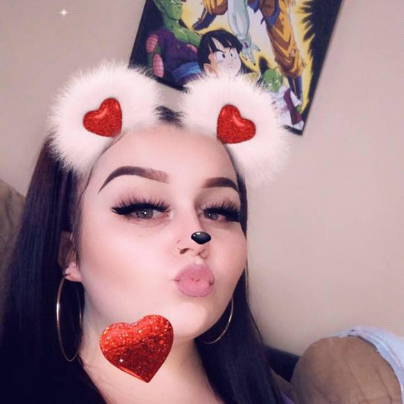 Profile Picture of Zoei Snowy (@asap_snowy) on Poshmark