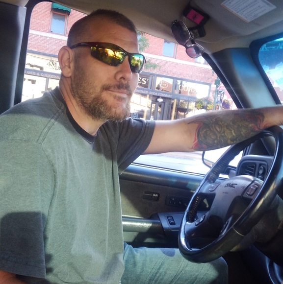 Profile Picture of Vincent Pasqualone (@v_pasqualone) on Poshmark