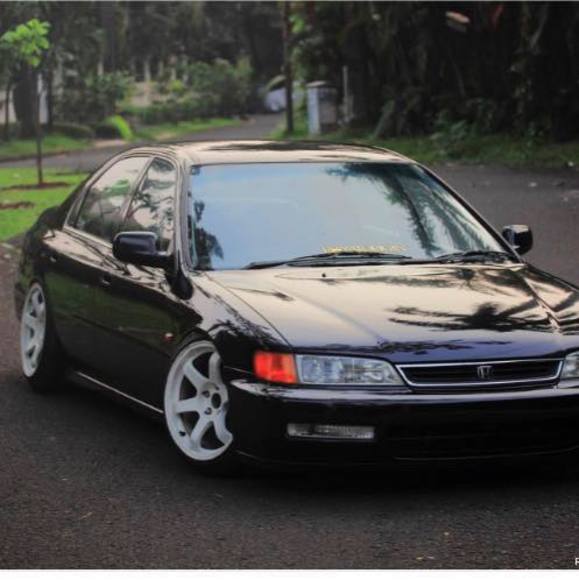 Profile Picture of George Lopez (@brbroooo) on Poshmark