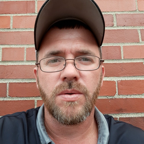 Profile Picture of Randell Ellis (@randellellis) on Poshmark