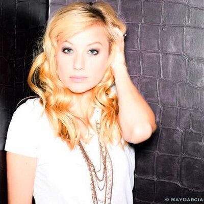 Profile Picture of Jenny Kidd (@jennykiddmusic) on Twitter