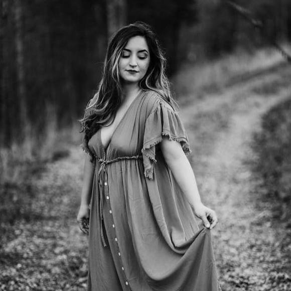 Profile Picture of Melanie Fetterhoff (@mefetterhoff) on Poshmark