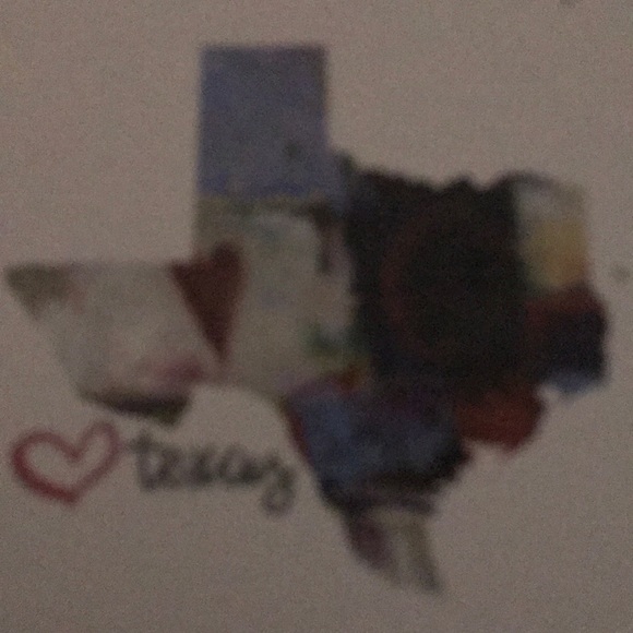 Profile Picture of Denae Weynand (@denaelw) on Poshmark