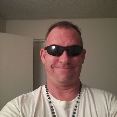 Profile Picture of Michael Renshaw (@mxrphotography) on Twitter