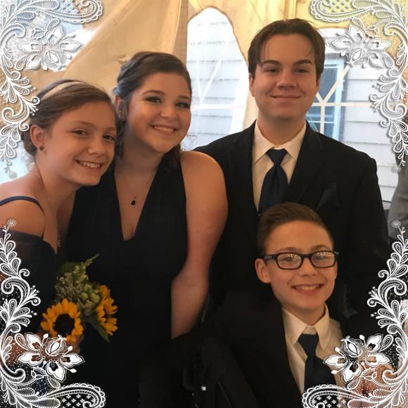 Profile Picture of Christina Malmgren (@tnjenter) on Poshmark