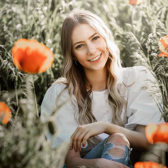 Profile Picture of Jenna Dunyon (@jennadunny) on Poshmark