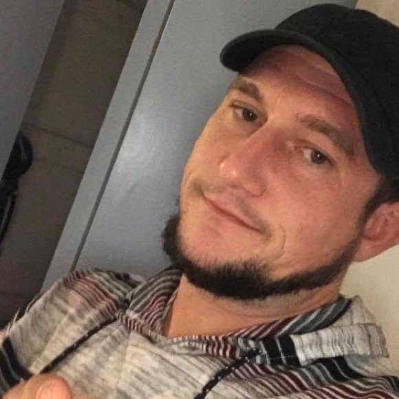 Profile Picture of Thomas Frank (@frankythomas23) on Poshmark