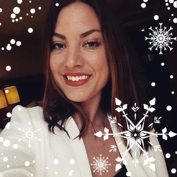 Profile Picture of Jess Sinclair-sands (@lilj_dietz44) on Poshmark