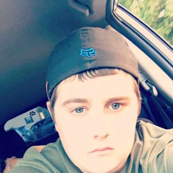 Profile Picture of David Gheen (@davidgheen3) on Poshmark