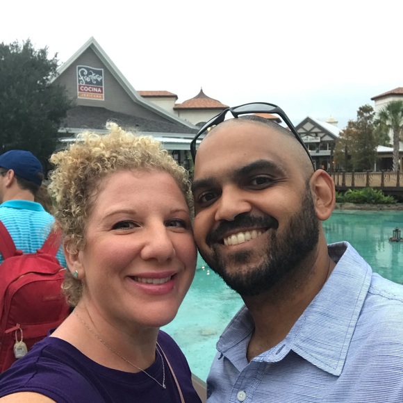 Lori Rosario - Poshmark Profile Picture of Lori Rosario (@pical001) on Poshmark