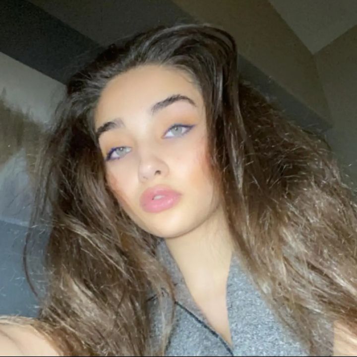 Profile Picture of simeandrew (@simeandrew) on Tiktok