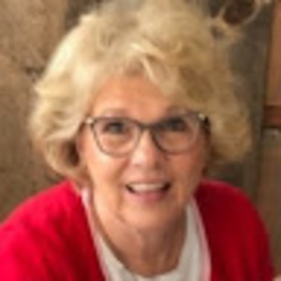 Profile Picture of Wanda Butts (@wanda_butts) on Poshmark