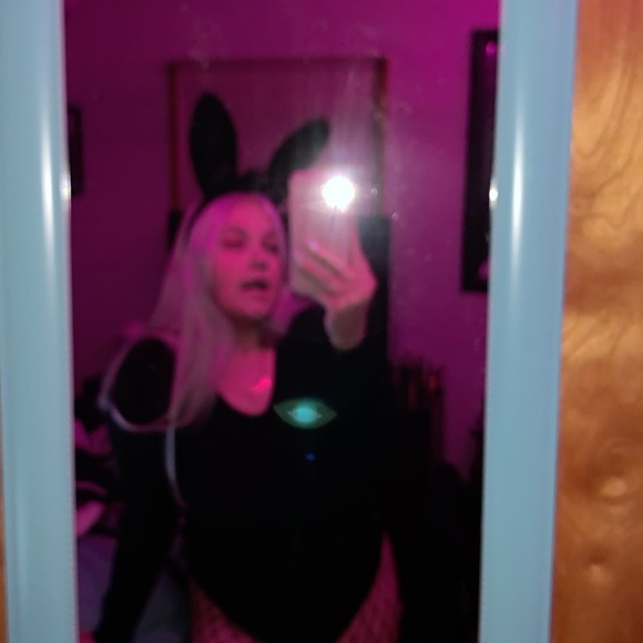 Profile Picture of Carolyn Capehart (@baby_carolyn) on Poshmark