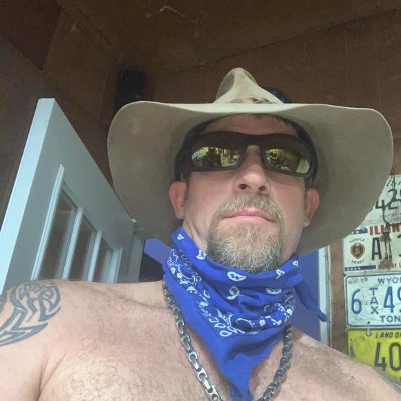 Profile Picture of Sean Oriley (@aubreyoriley) on Poshmark