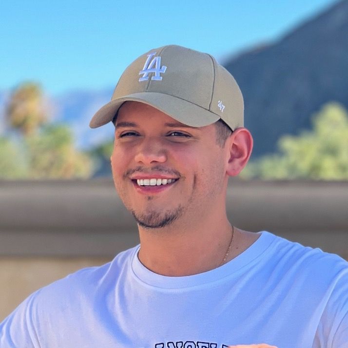 Profile Picture of Aaron Castro (@itsaaroncastro) on Tiktok