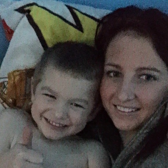 Profile Picture of Tayler Heinle (@tayheinle) on Poshmark