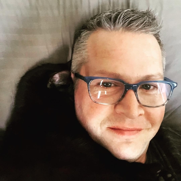 Profile Picture of Brandon Meredith (@brandonmeredith) on Poshmark