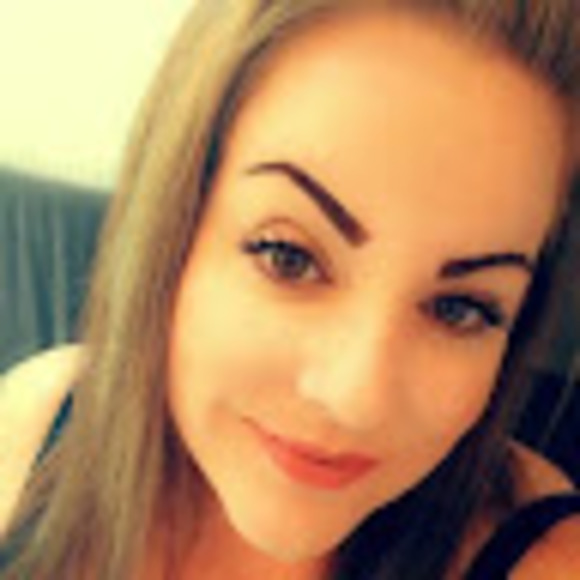 Profile Picture of Haley Miner (@mrslethalmonste) on Poshmark