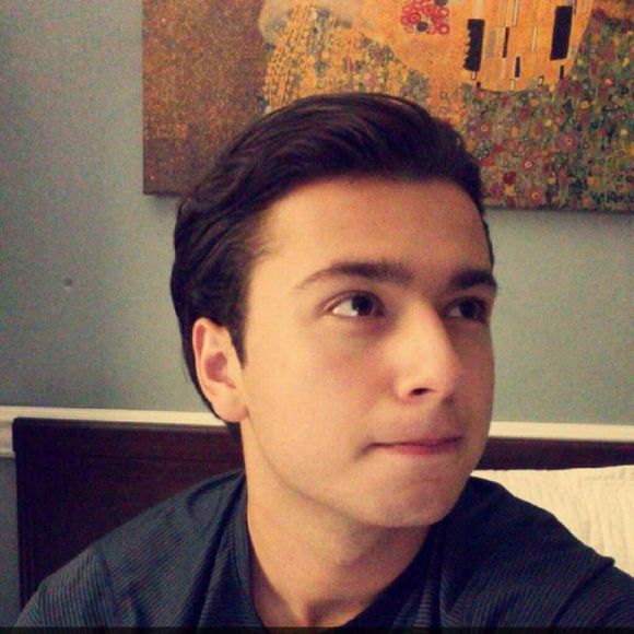 Profile Picture of Lawrence Lizardo (@larrydaydreams) on Poshmark