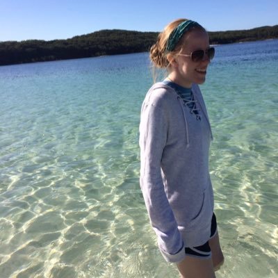 Profile Picture of Clare Stephens ن (@clarevelyn) on Twitter