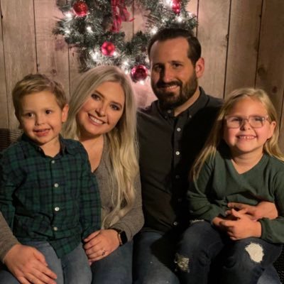 Profile Picture of Amanda Reuther (@AmandaReuther) on Twitter