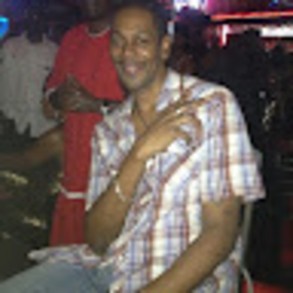 Profile Picture of Rafael Perro (@rdperro) on Poshmark