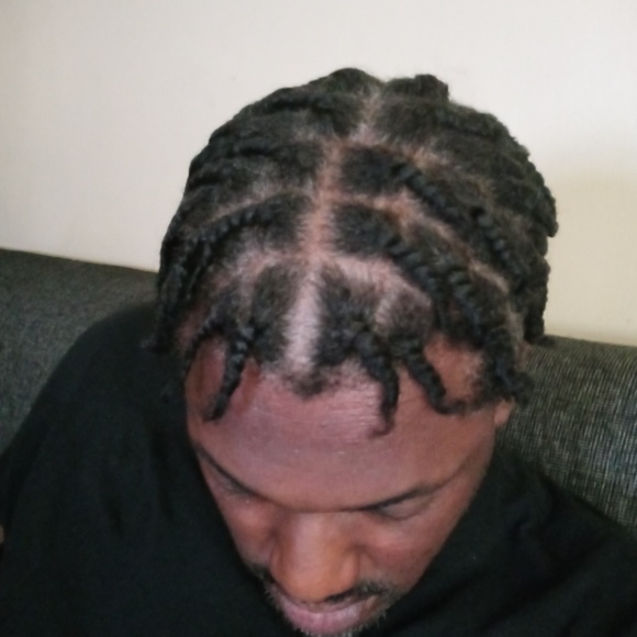 Profile Picture of Michael Mobley (@nikeguy38) on Poshmark