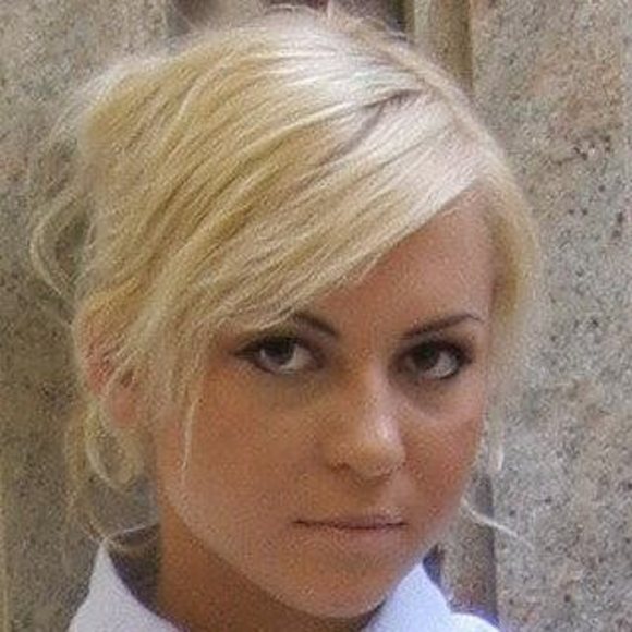 Polina Panfilova-james - Poshmark Profile Picture of Polina Panfilova-james (@polinapanfova) on Poshmark