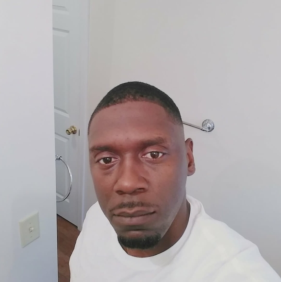 Profile Picture of Albert Johnson (@albertjohnso145) on Poshmark