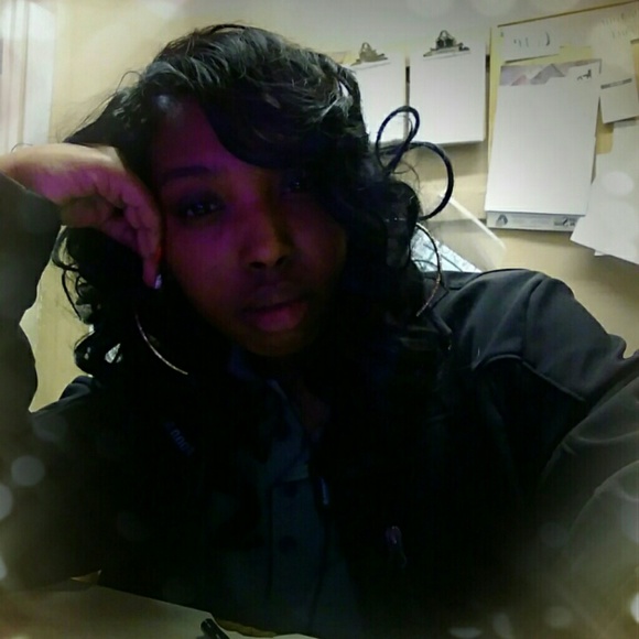 Profile Picture of Britney Dorman (@lildebbie23) on Poshmark