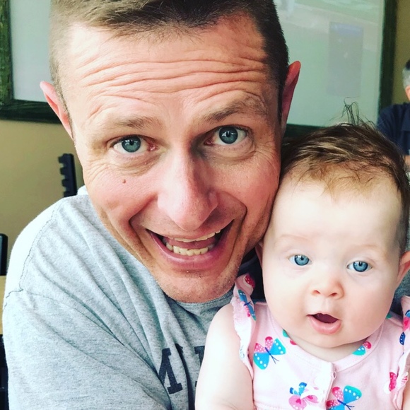 Profile Picture of Es Burleson (@esburleson) on Poshmark