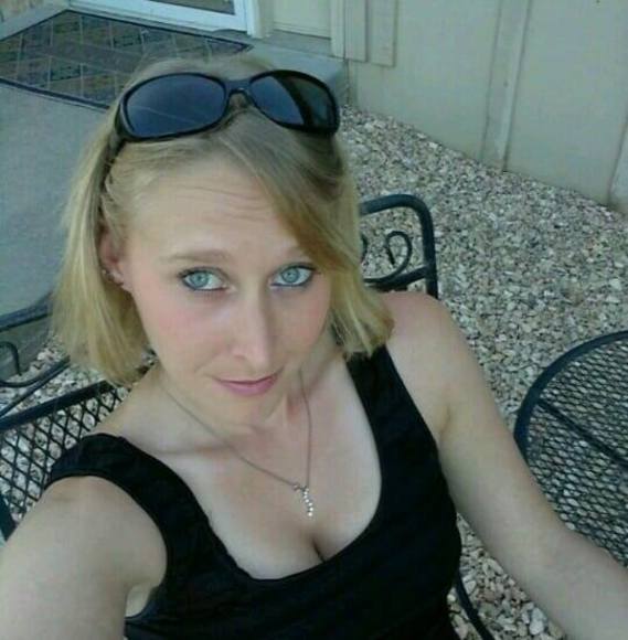 Profile Picture of Sheri Wolfe (@wolfe131) on Poshmark