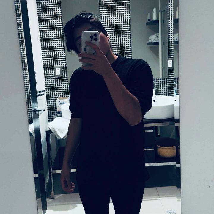 Profile Picture of Aaron (@aarons.beau) on Tiktok