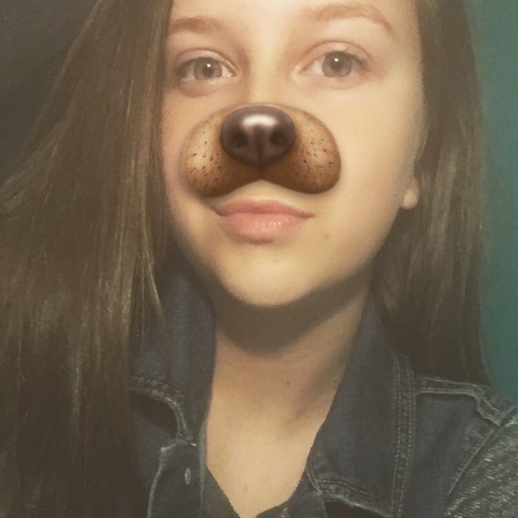 Profile Picture of Jenna Cahill (@jenna_cahi) on Poshmark