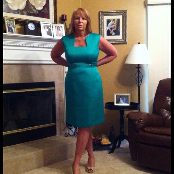 Profile Picture of Kathy Butts (@kathybutts) on Poshmark