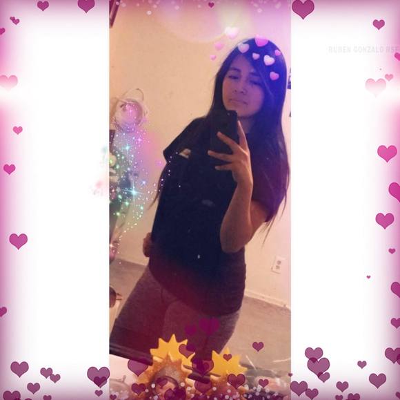 Profile Picture of Jimena Sanchez mateos (@jimenasanche349) on Poshmark
