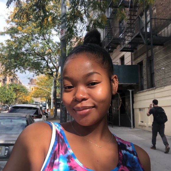 Samantha faye Sam - Poshmark Profile Picture of Samantha faye Sam (@fxyesam) on Poshmark