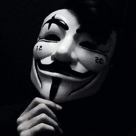 Profile Picture of Carlos Alfonso (@carlostkd28) on Poshmark