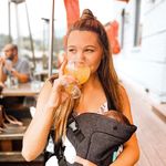 Profile Picture of Evelyn Noonan (@thethriftytravelerblog) on Instagram