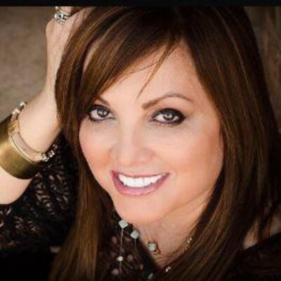 Profile Picture of Jennifer Colbert (@JColbertKW) on Twitter