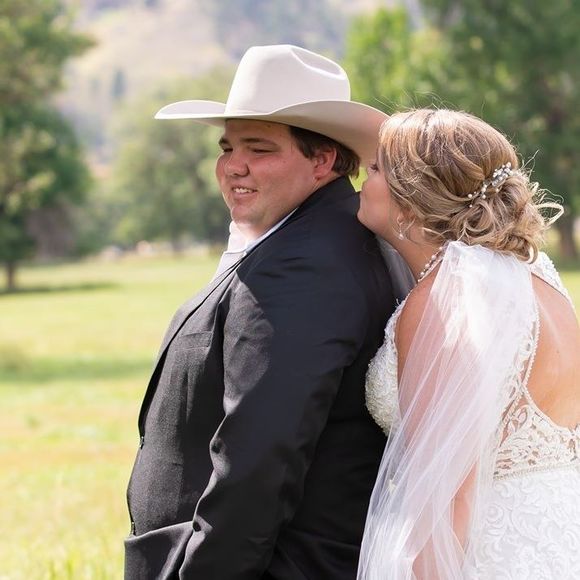 Profile Picture of Hannah Bauernfeind (@15bauernfeindh) on Poshmark